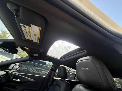 Used 2024 Buick Envista Avenir FWD image 30