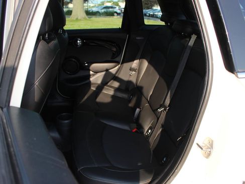 Used 2019 MINI Cooper S w/ Storage Package FWD image 32