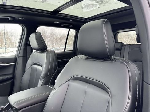 New 2026 Jeep Grand Cherokee Limited w/ Limited Altitude Package image 16