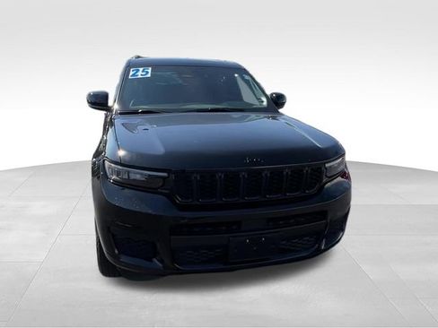 Used 2025 Jeep Grand Cherokee L Altitude AWD/4WD image 8