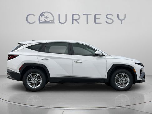 New 2026 Hyundai Tucson SE FWD image 6