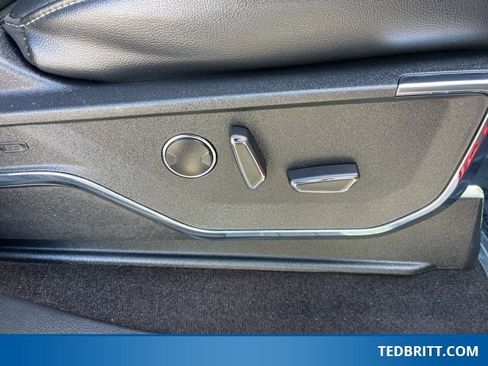 Certified 2021 Ford F150 Lariat w/ Equipment Group 502A High image 24