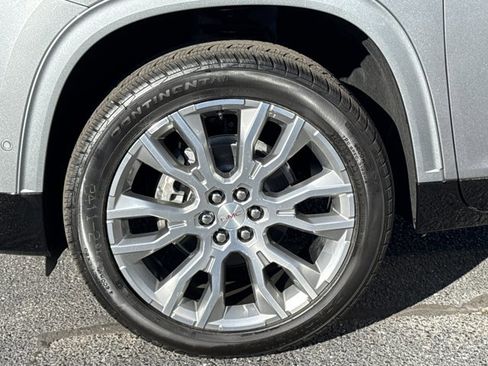 New 2026 GMC Acadia Denali w/ Super Cruise Package image 17