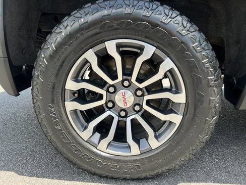 Used 2019 GMC Sierra 1500 AT4 w/ Off Road Performance Package AWD/4WD image 25