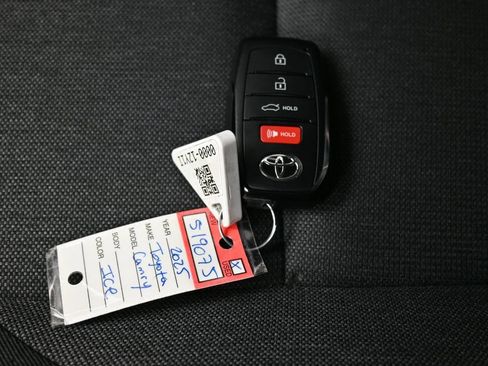 Used 2025 Toyota Camry LE FWD image 29