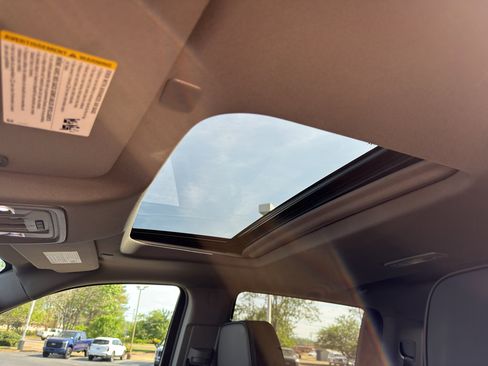 Used 2025 GMC Sierra 1500 Denali w/ Technology Package image 12