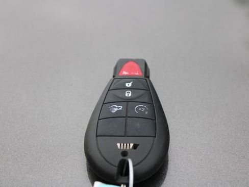 Used 2021 RAM 1500 Tradesman w/ Chrome Plus Package RWD image 41