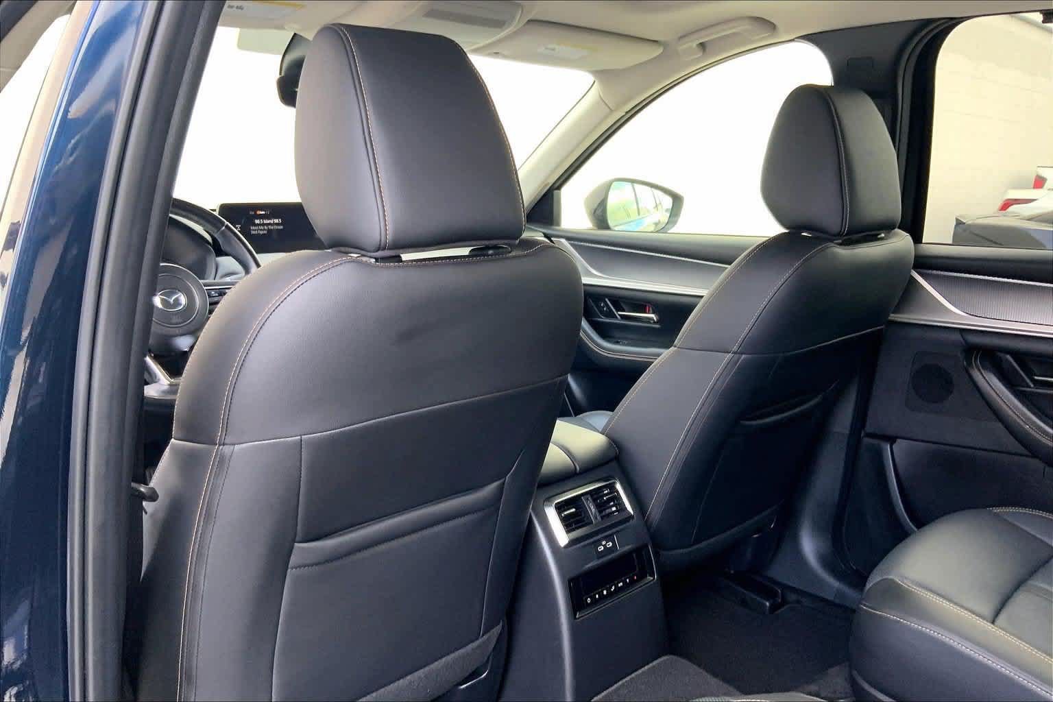Used 2024 MAZDA CX-90 3.3 Turbo w/ Preferred Plus AWD/4WD image 12