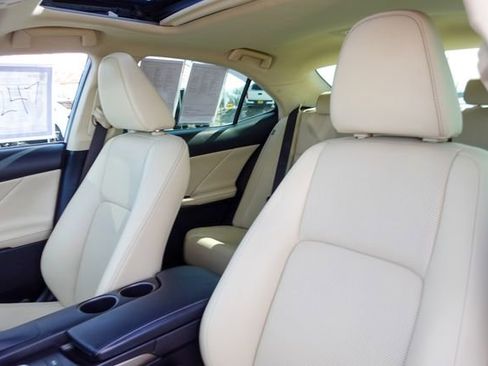 Used 2015 Lexus IS 250 w/ Navigation System Package image 23