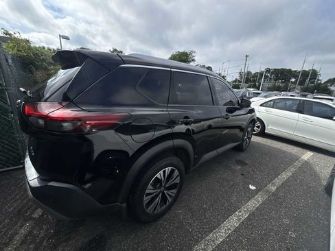 Used 2021 Nissan Rogue SV w/ Premium Package AWD/4WD image 8