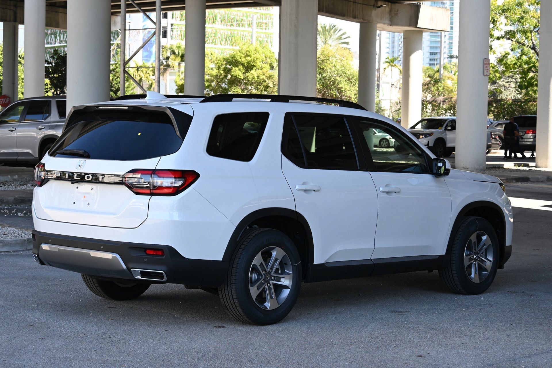 New 2026 Honda Pilot EX-L image 5