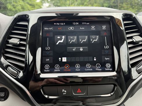 Used 2019 Jeep Cherokee Limited AWD/4WD image 19