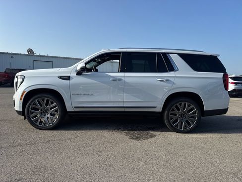 New 2026 GMC Yukon Denali Ultimate AWD/4WD image 3