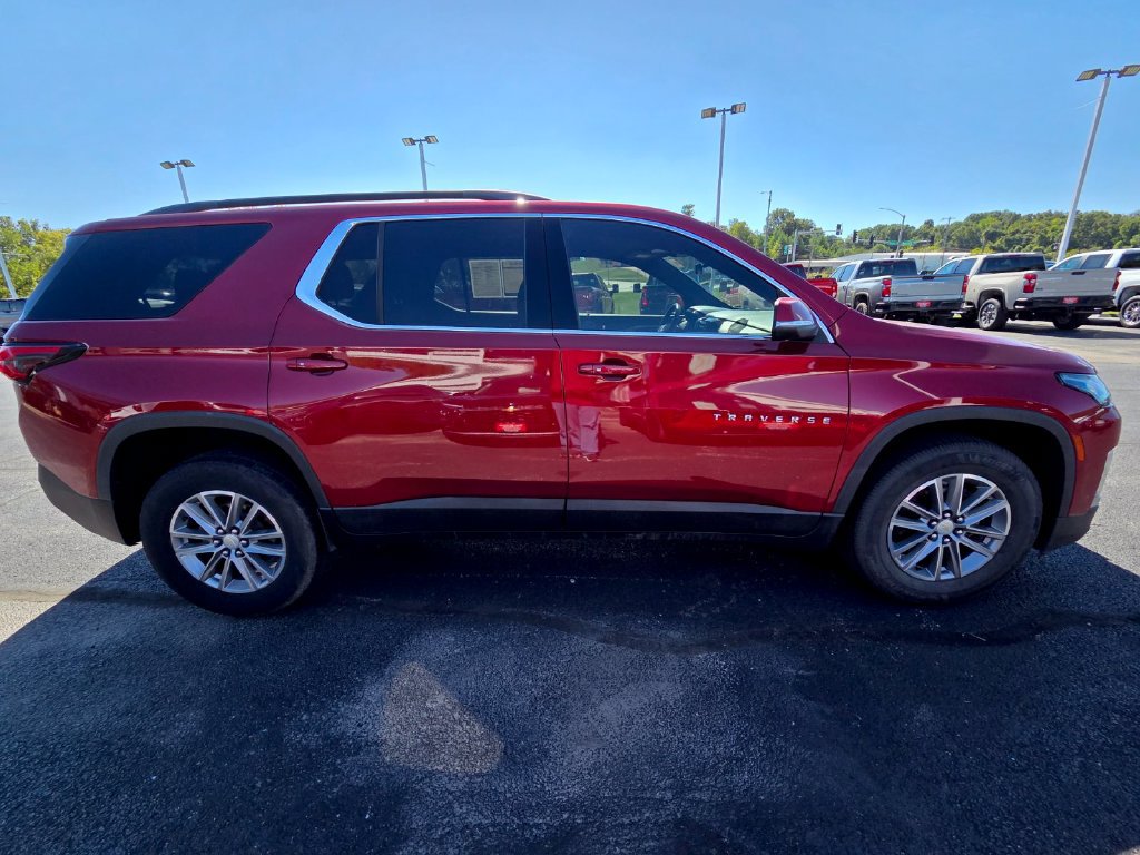 Used 2023 Chevrolet Traverse LT FWD image 9