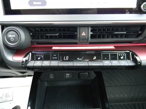 Used 2024 Toyota Prius Prime FWD image 14
