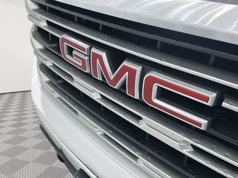 Used 2022 GMC Sierra 1500 SLE image 30