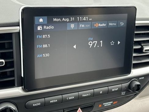New 2026 Hyundai Venue SEL FWD image 17