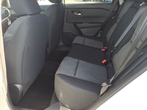 Certified 2025 Nissan Rogue SV image 5