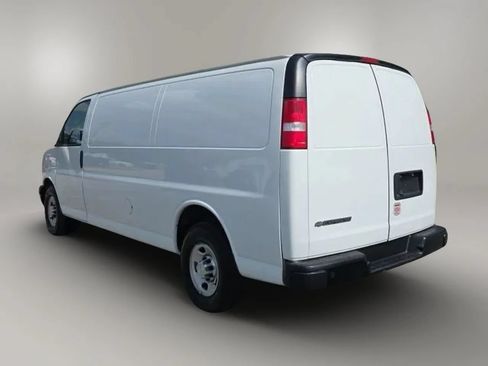 Used 2020 Chevrolet Express 3500 Extended w/ Driver Convenience Package RWD image 6
