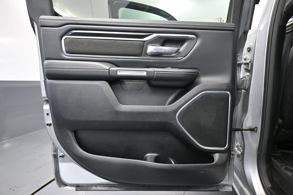 Used 2021 RAM 1500 Laramie w/ Sport Appearance Package AWD/4WD image 27