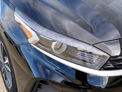 Certified 2024 Kia Forte LXS image 27