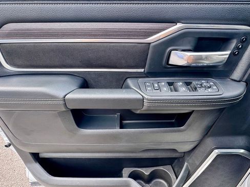 Used 2025 RAM 3500 Laramie w/ Sport Appearance Package image 10