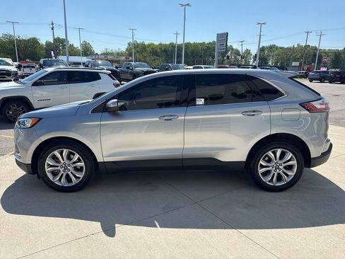 Used 2022 Ford Edge Titanium AWD/4WD image 8