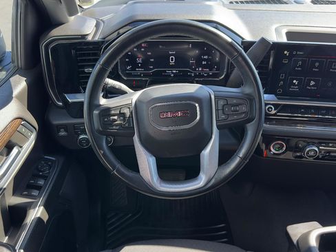 Used 2024 GMC Sierra 1500 SLE image 9