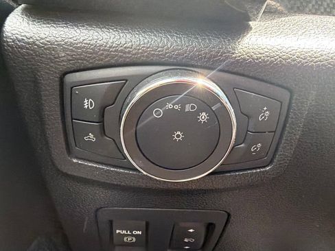 Used 2018 Ford F150 Lariat w/ Equipment Group 502A Luxury AWD/4WD image 38