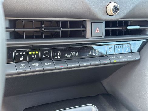 Used 2026 Toyota Crown Platinum image 26