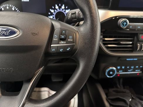 Certified 2024 Toyota Corolla Cross XLE image 62