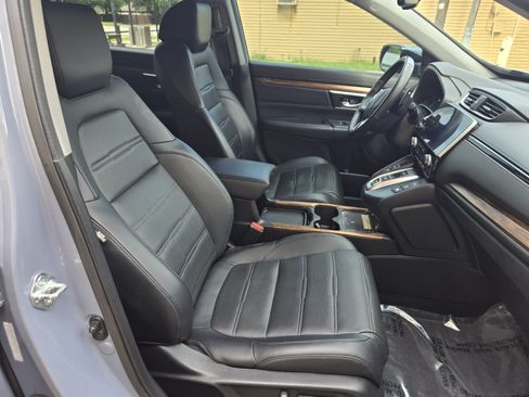 Used 2022 Honda CR-V Touring image 9