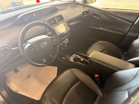 Used 2022 Toyota Prius XLE FWD image 7