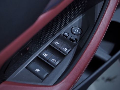 Used 2025 BMW 430i Convertible w/ Convenience Package image 19