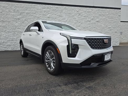 Certified 2024 Cadillac XT4 Premium Luxury w/ Cold Weather Package AWD/4WD image 8