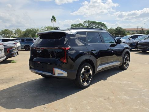 New 2027 Kia Seltos EX FWD image 8