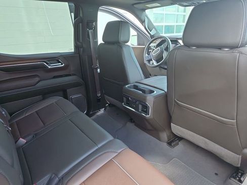Used 2024 GMC Sierra 1500 Denali AWD/4WD image 12