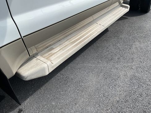 Used 2008 Ford F350 Lariat image 36