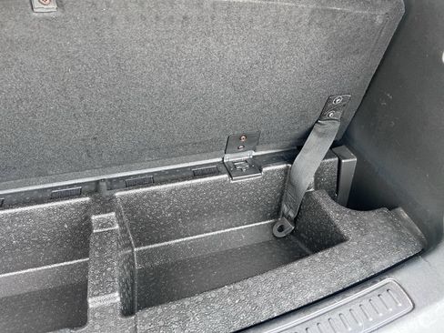 Used 2019 GMC Acadia SLT FWD image 9