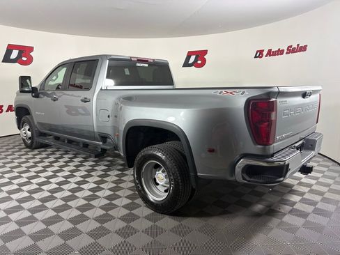 Used 2024 Chevrolet Silverado 3500 W/T AWD/4WD image 5