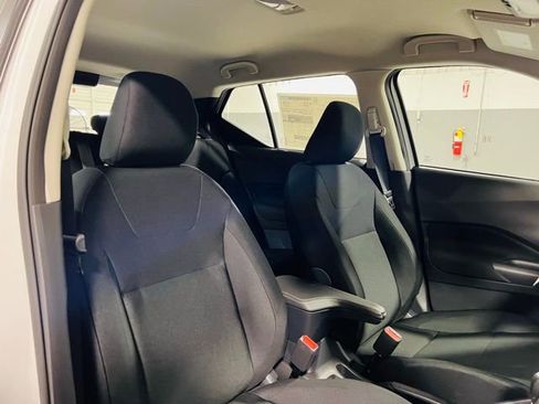 New 2025 Nissan Kicks Play S image 29