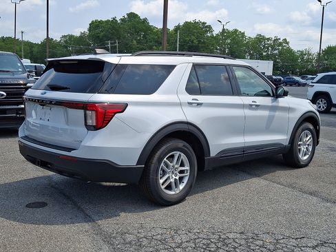New 2026 Ford Explorer Active AWD/4WD image 4