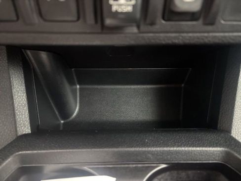 Used 2019 Toyota Tacoma SR5 image 27