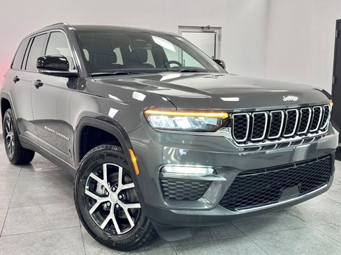 New 2025 Jeep Grand Cherokee Limited image 1