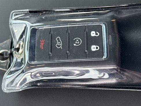 Used 2024 Jeep Grand Cherokee L Overland w/ Luxury Tech Group IV image 36