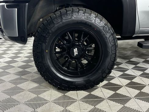 Used 2024 GMC Sierra 3500 Denali w/ Technology Package image 20