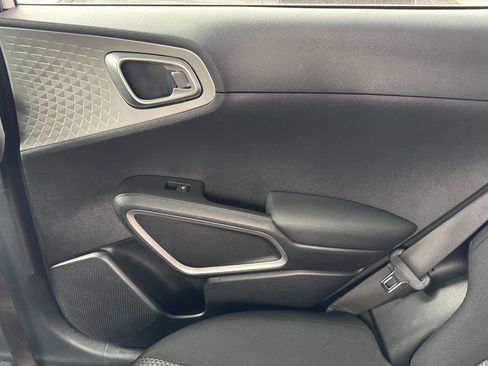 Used 2022 Kia Soul LX w/ Technology Package image 15