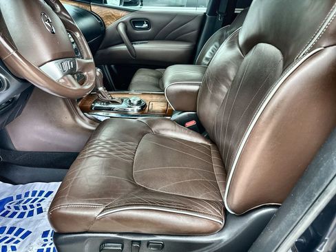 Used 2017 INFINITI QX80 Limited w/ All Season Package AWD/4WD image 9