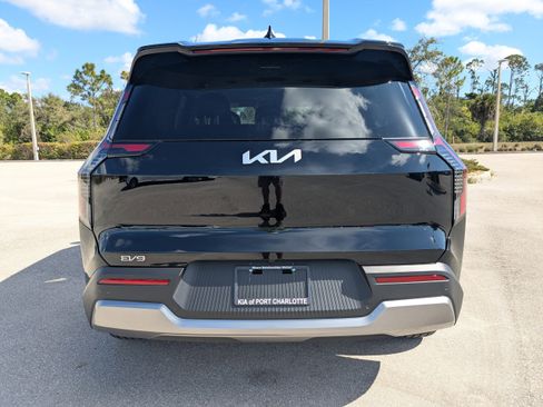 New 2026 Kia EV9 Light image 6