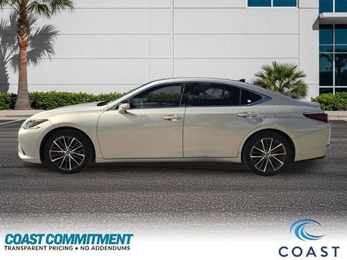 Used 2022 Lexus ES 350 w/ Premium Package image 3